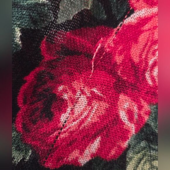 Floral Print Fringed Black Pashmina Wrap - Picture 4 of 13